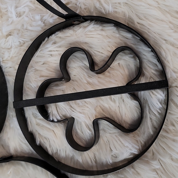 Williams Sonoma, Christmas, Heavy Metal Pancake Molds Set - Picture 4 of 6